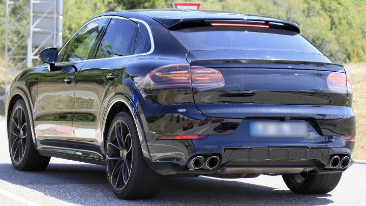PORSCHE CAYENNE COUPÉ back